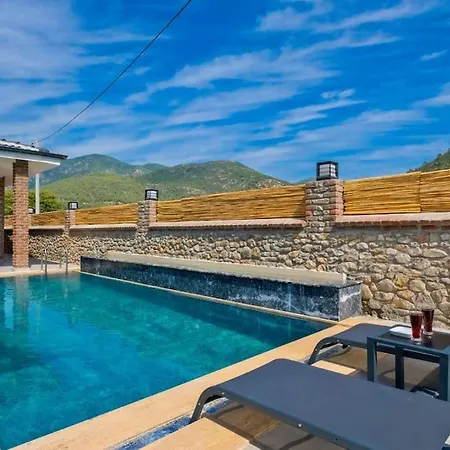Artan 1 / Yesiluezuemlue Hotel Fethiye